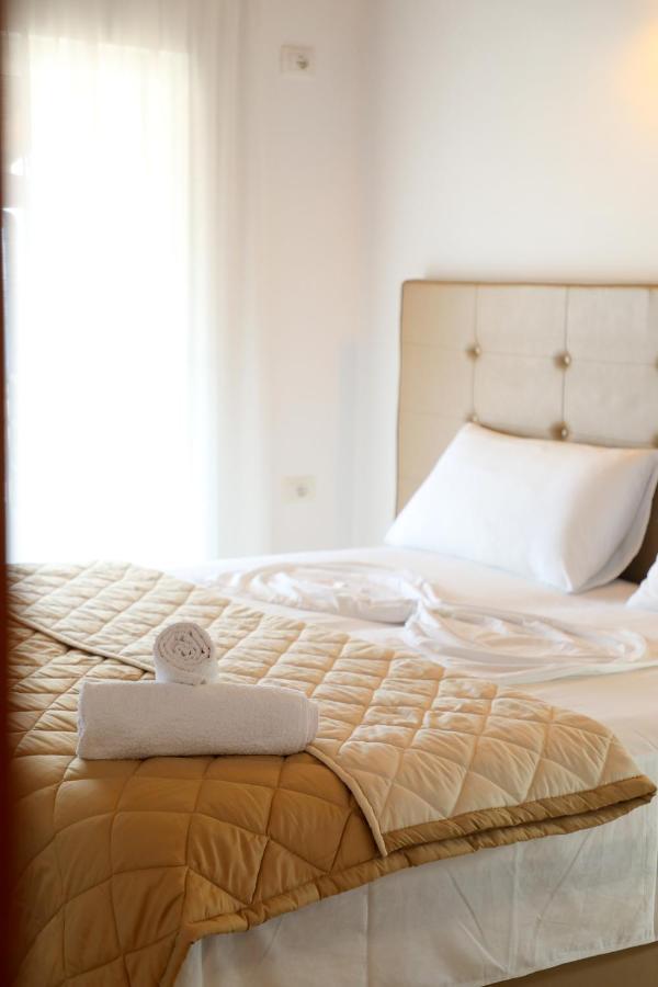 Atlantis Apartments Sarandë Buitenkant foto