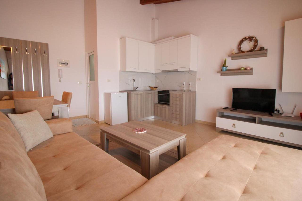 Atlantis Apartments Sarandë Buitenkant foto