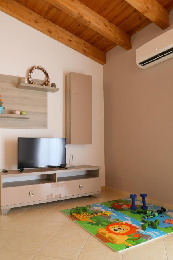 Atlantis Apartments Sarandë Buitenkant foto