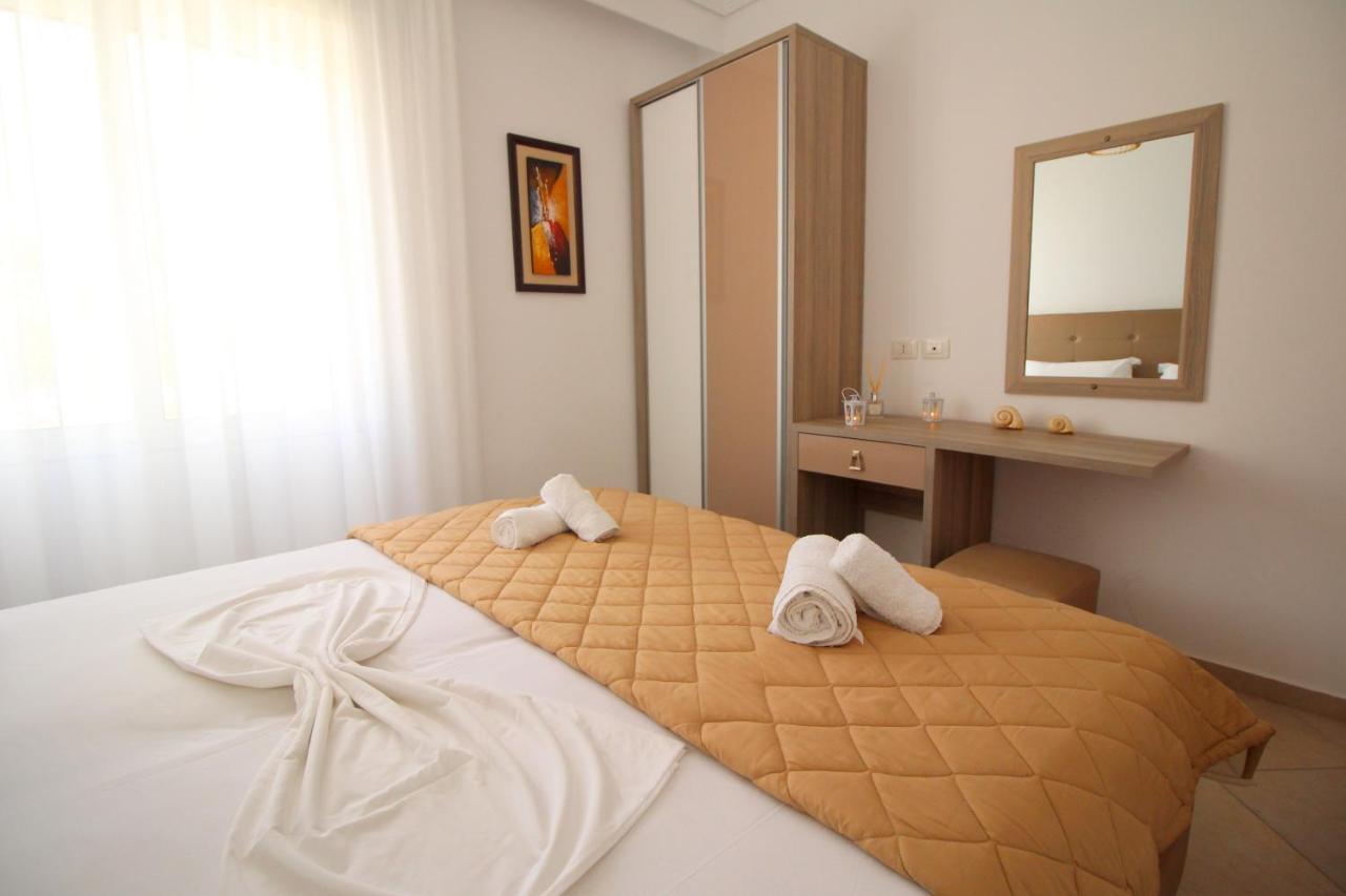 Atlantis Apartments Sarandë Buitenkant foto