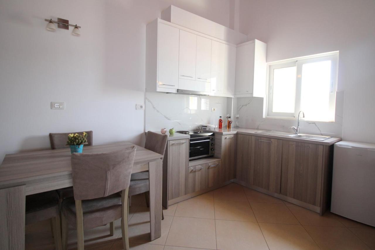 Atlantis Apartments Sarandë Buitenkant foto