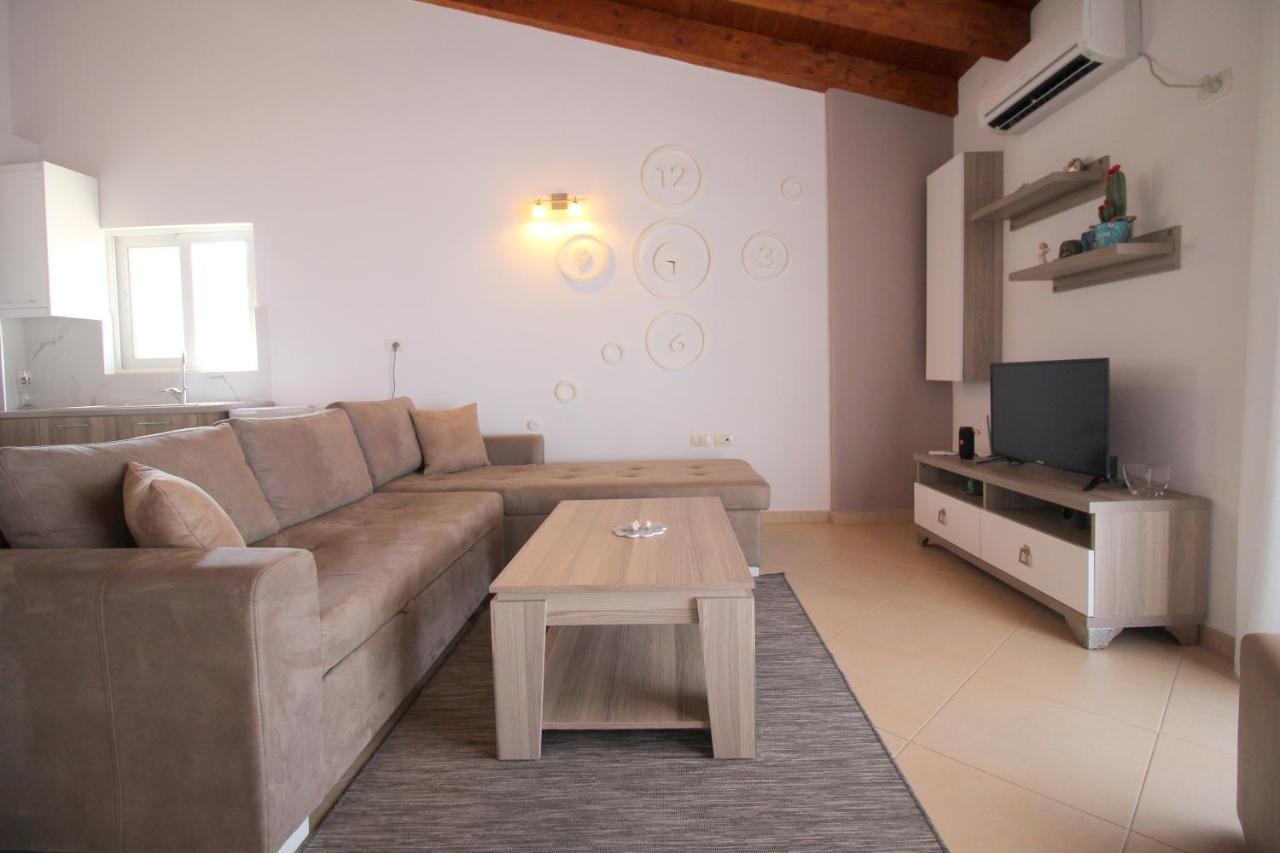 Atlantis Apartments Sarandë Buitenkant foto