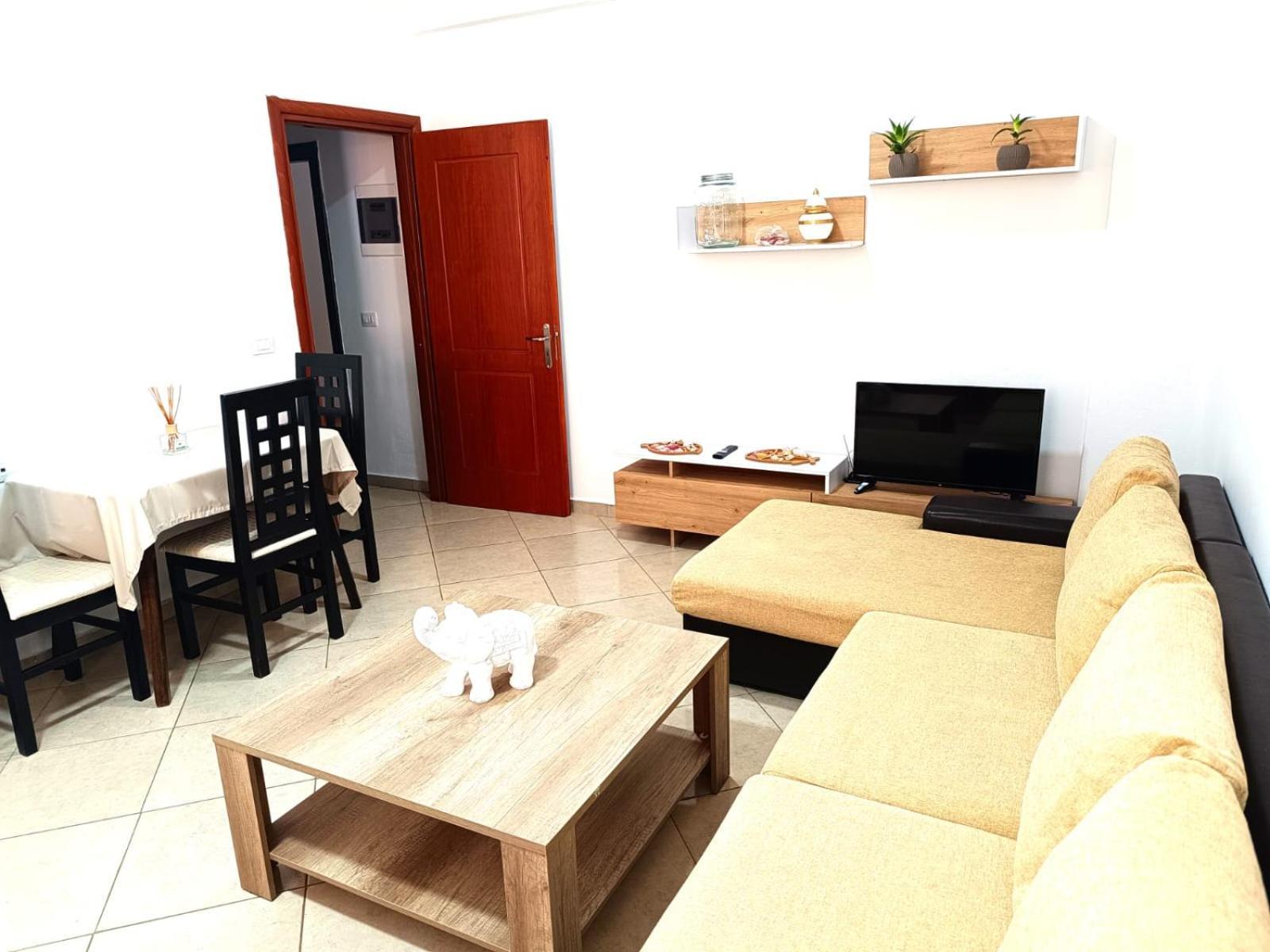 Atlantis Apartments Sarandë Buitenkant foto