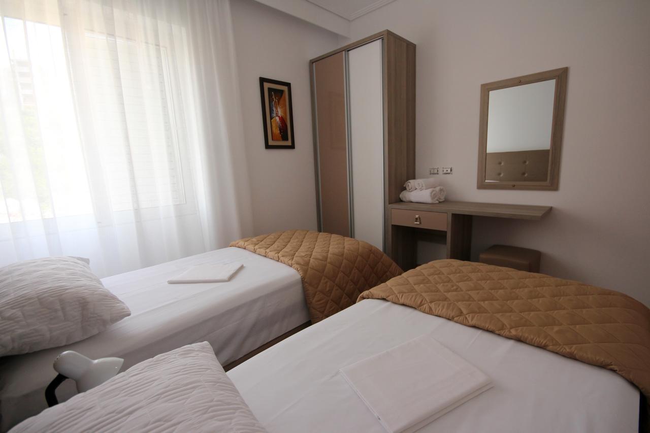 Atlantis Apartments Sarandë Buitenkant foto