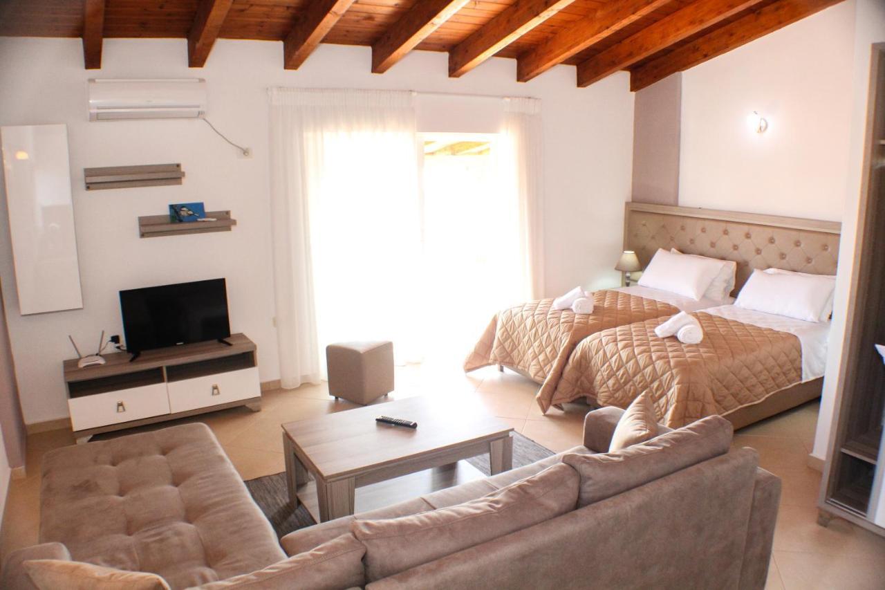 Atlantis Apartments Sarandë Buitenkant foto